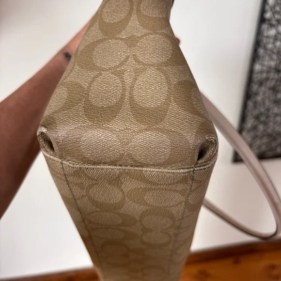 COACH Signature Stripe Gallery Tote F25996 Beige White Canvas Shoulder Bag - Picture 8 of 14